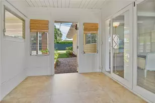 7 Sunset Ln, Pompano Beach, FL 33062 - Photo 8