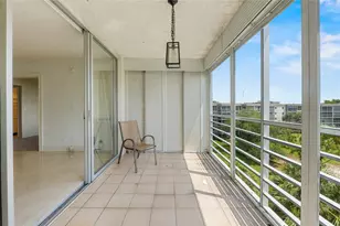 535 Oaks Dr, Pompano Beach, FL 33069 - Photo 26