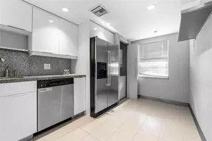 535 Oaks Dr, Pompano Beach, FL 33069 - Photo 4