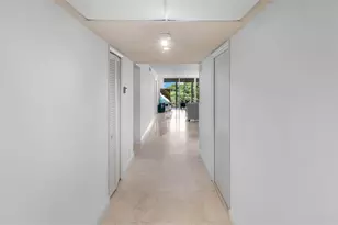 535 Oaks Dr, Pompano Beach, FL 33069 - Photo 8