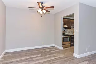 298 SW 6th St, Boca Raton, FL 33432 - Photo 10