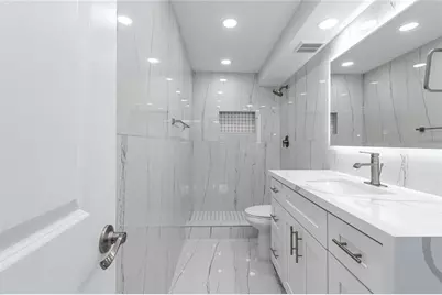 361 S Hollybrook Drive #105, Hollywood, FL 33025 - Photo 4