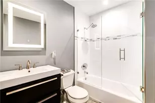 2948 NE 35th Ct, Pompano Beach, FL 33064 - Photo 18