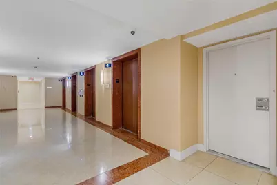 1717 N Bayshore Drive #3040, Miami, FL 33132 - Photo 2