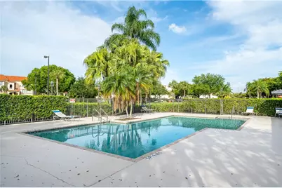 3350 Pinewalk Drive #1424, Pompano Beach, FL 33063 - Photo 2