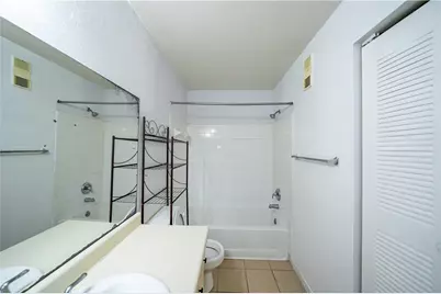 3350 Pinewalk Drive #1424, Pompano Beach, FL 33063 - Photo 12