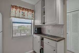 2748 NW 104th Ave, Sunrise, FL 33322 - Photo 10