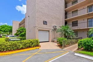 2748 NW 104th Ave, Sunrise, FL 33322 - Photo 4