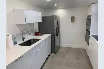 1000 Parkview Drive #319, Hallandale Beach, FL 33009 - Photo 4