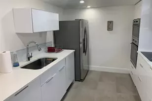 1000 Parkview Dr, Hallandale Beach, FL 33009 - Photo 4