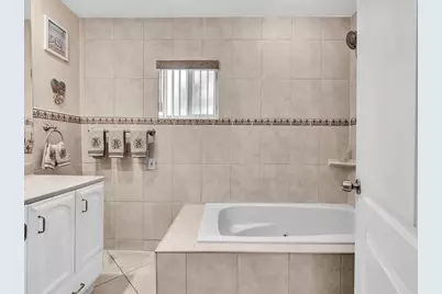 4220 NW 49th Avenue, Tamarac, FL 33319 - Photo 26