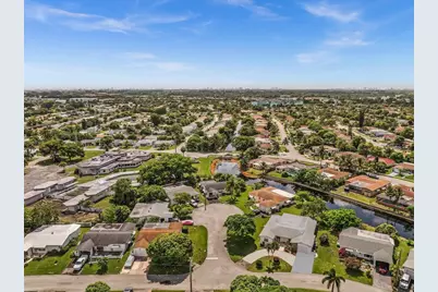 4220 NW 49th Avenue, Tamarac, FL 33319 - Photo 42