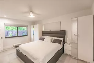 1900 Bayview Dr, Fort Lauderdale, FL 33305 - Photo 24