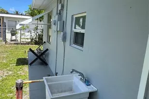 1611 NE 32nd St, Pompano Beach, FL 33064 - Photo 6