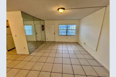 13500 NE 3rd Court #412, Miami, FL 33161 - Photo 6