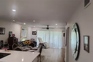 2202 NE 36th St, Pompano Beach, FL 33064 - Photo 8