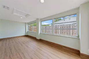 2071 NE 180th St, North Miami Beach, FL 33162 - Photo 16