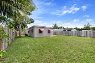 2071 NE 180th St, North Miami Beach, FL 33162 - Photo 32