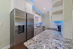 2071 NE 180th St, North Miami Beach, FL 33162 - Photo 10