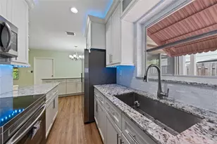 2071 NE 180th St, North Miami Beach, FL 33162 - Photo 14
