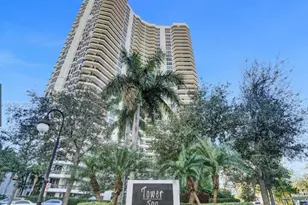 3530 Mystic Pointe Dr, Aventura, FL 33180 - Photo 22