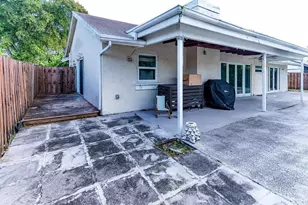 5449 NW 56th Ct, Tamarac, FL 33319 - Photo 10