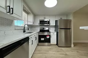 809 W Oakland Park Blvd, Fort Lauderdale, FL 33311 - Photo 1