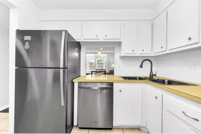 6071 NW 61 #207, Tamarac, FL 33319 - Photo 4