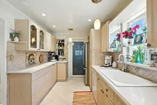 320 S Surf Rd, Hollywood, FL 33019 - Photo 12