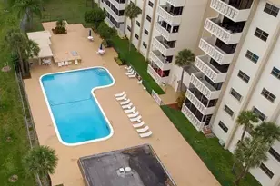 800 NE 195th St, Miami, FL 33179 - Photo 58