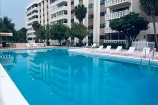 800 NE 195th St, Miami, FL 33179 - Photo 60