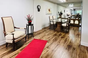 800 NE 195th St, Miami, FL 33179 - Photo 18