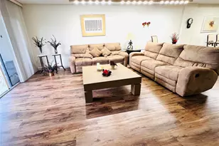 800 NE 195th St, Miami, FL 33179 - Photo 14