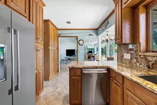 2612 Grace Dr, Fort Lauderdale, FL 33316 - Photo 12