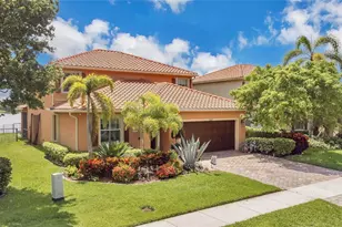 3460 Princeton Dr, Wellington, FL 33414 - Photo 2