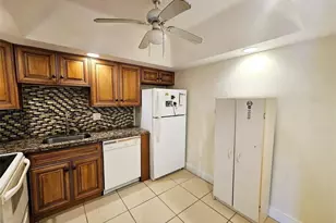 4172 Inverrary Dr, Lauderhill, FL 33319 - Photo 8