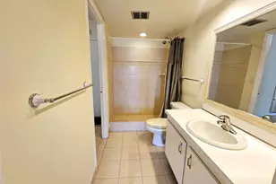 4172 Inverrary Dr, Lauderhill, FL 33319 - Photo 16