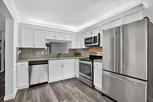 260 NW 67th St, Boca Raton, FL 33487 - Photo 4