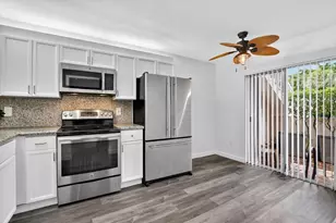 260 NW 67th St, Boca Raton, FL 33487 - Photo 6