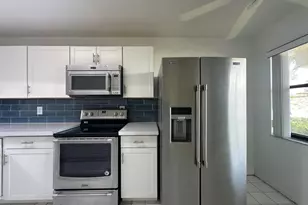 7673 Tahiti Ln, Lake Worth, FL 33467 - Photo 4