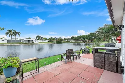 8103 NW 58th Place, Tamarac, FL 33321 - Photo 6