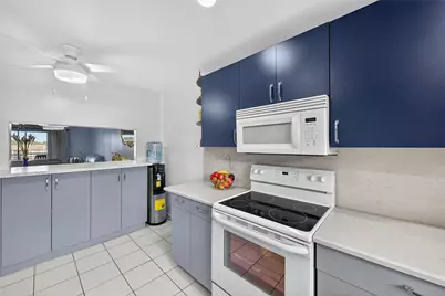 10145 Sunrise Lakes Boulevard #406, Sunrise, FL 33322 - Photo 22