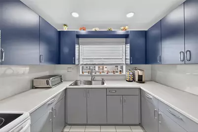 10145 Sunrise Lakes Boulevard #406, Sunrise, FL 33322 - Photo 20