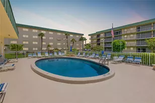 808 SE 7th St, Deerfield Beach, FL 33441 - Photo 2