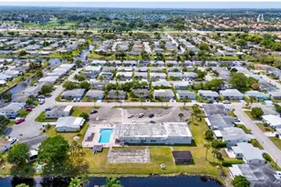 1390 NW 70th Ln, Margate, FL 33063 - Photo 40