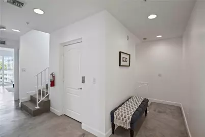 347 Oak Street #B1, Hollywood, FL 33019 - Photo 16