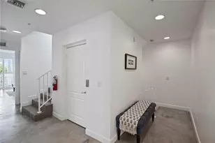 347 Oak St, Hollywood, FL 33019 - Photo 16