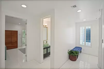 347 Oak Street #B1, Hollywood, FL 33019 - Photo 6