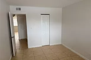 4051 NE 13th Ave, Oakland Park, FL 33334 - Photo 4