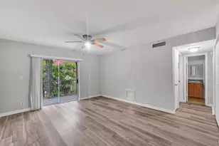 555 SE 8th St, Deerfield Beach, FL 33441 - Photo 16